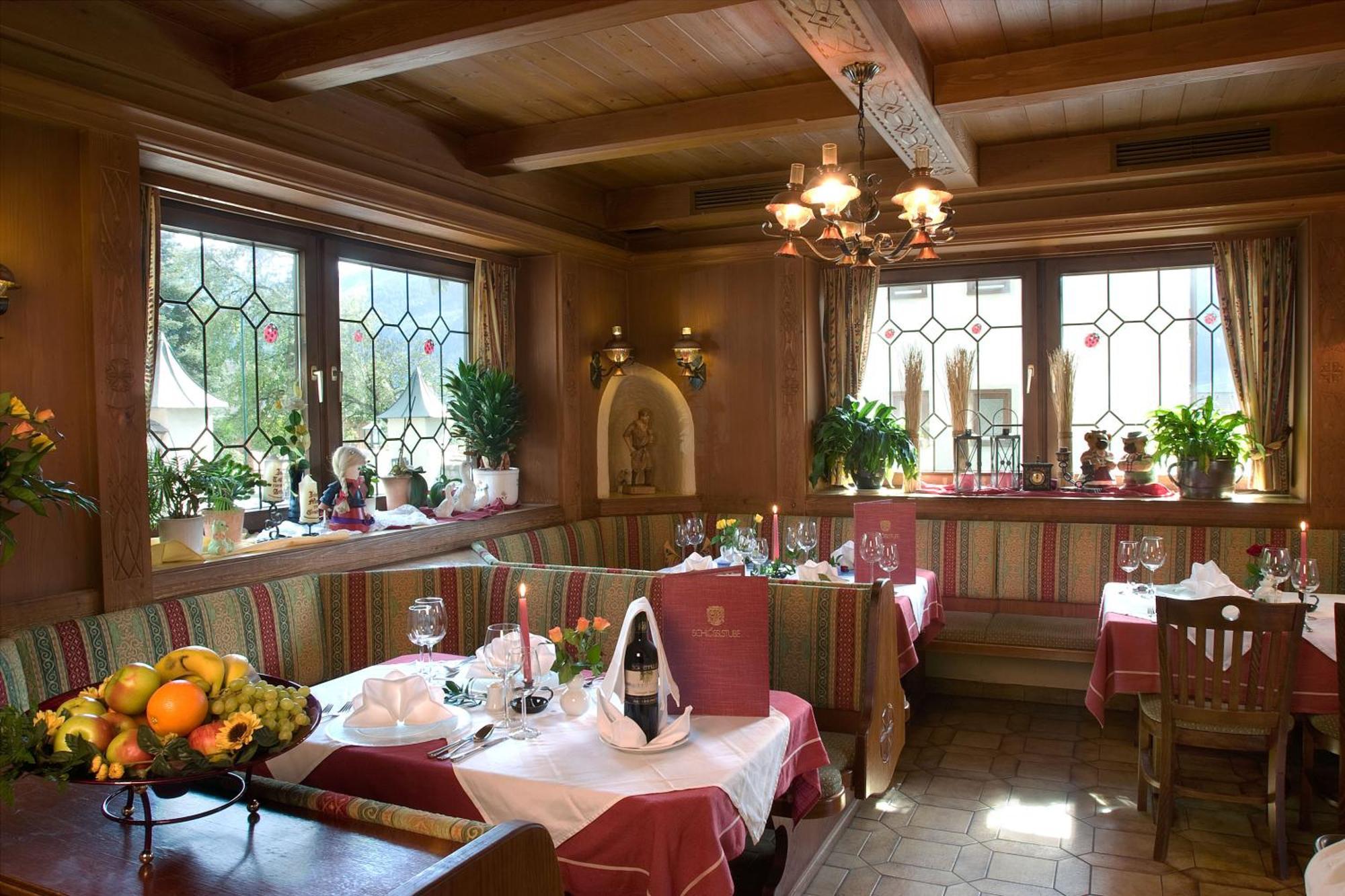 Hotel Dorfgasthof Schloesslstube Stuhlfelden Bagian luar foto