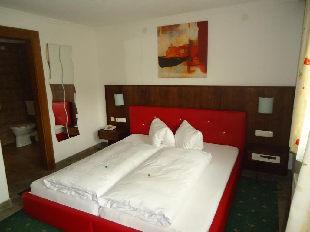 Hotel Dorfgasthof Schloesslstube Stuhlfelden Ruang foto