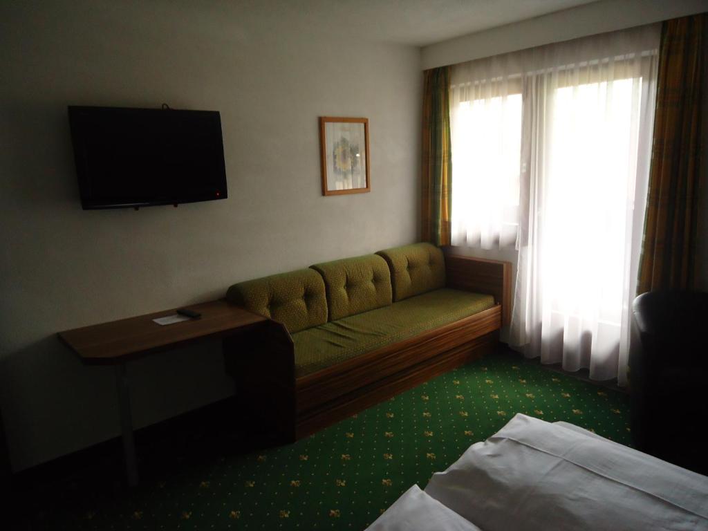 Hotel Dorfgasthof Schloesslstube Stuhlfelden Ruang foto