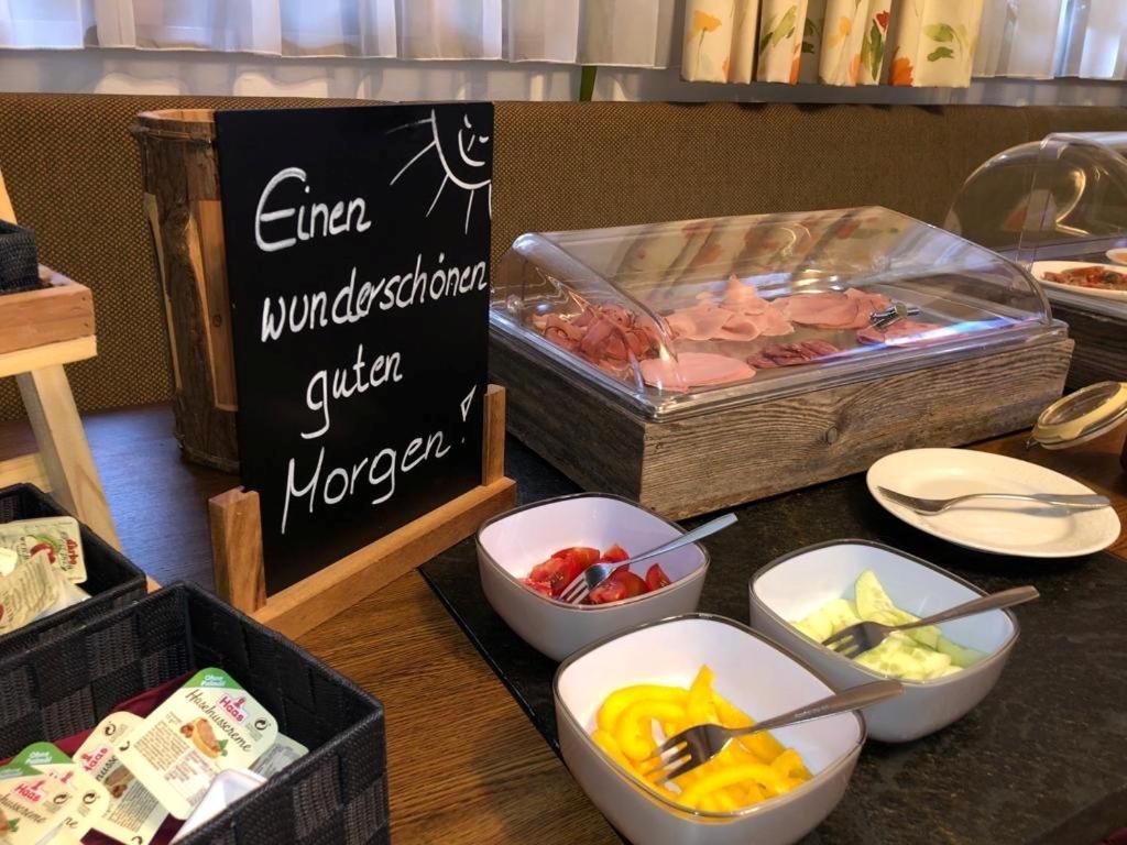 Hotel Dorfgasthof Schloesslstube Stuhlfelden Bagian luar foto