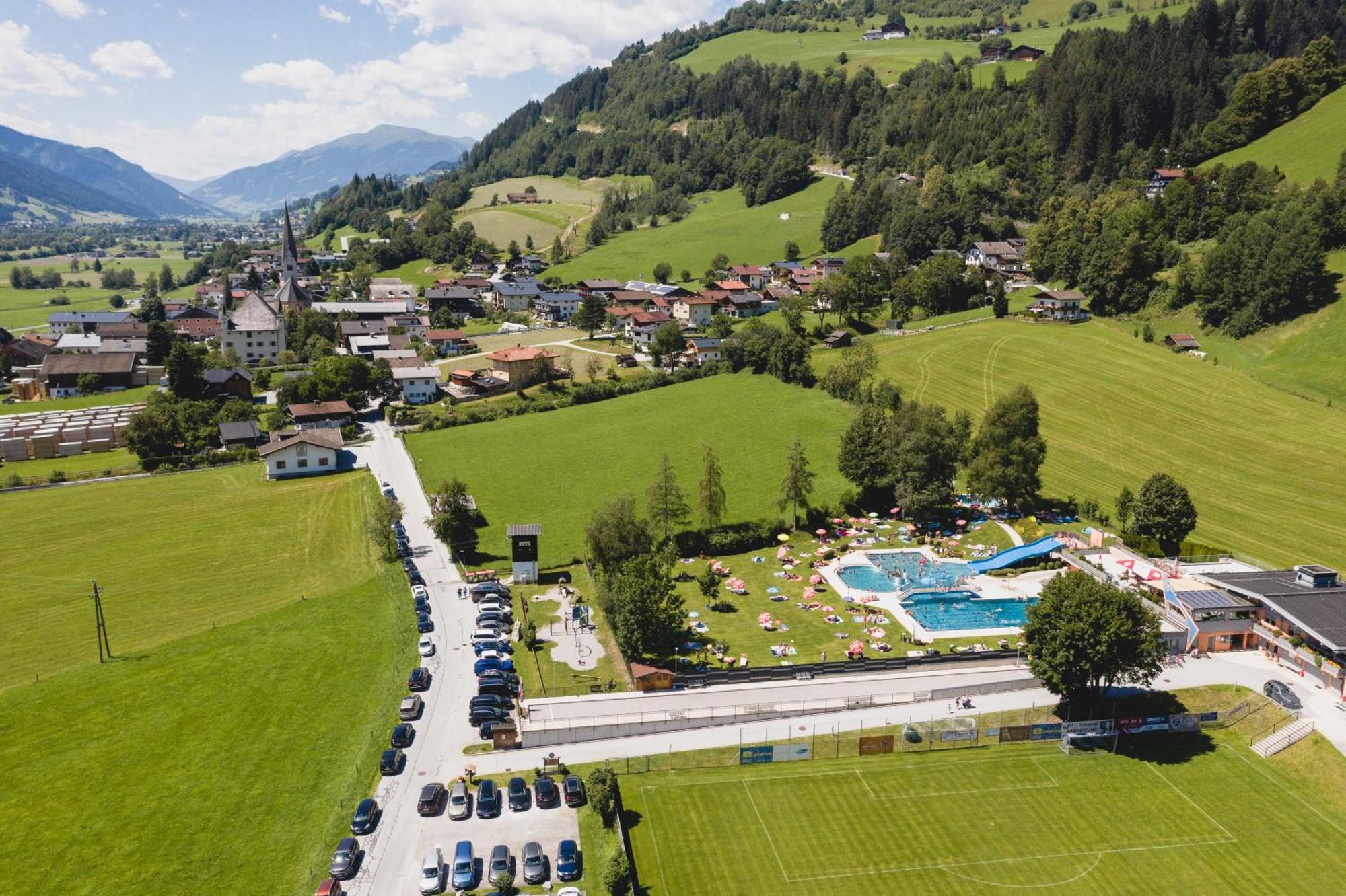 Hotel Dorfgasthof Schloesslstube Stuhlfelden Bagian luar foto