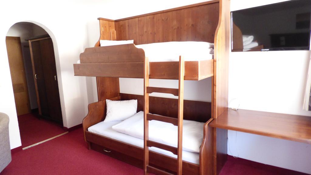 Hotel Dorfgasthof Schloesslstube Stuhlfelden Bagian luar foto